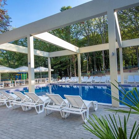 Ariana Hotel Китен Экстерьер фото